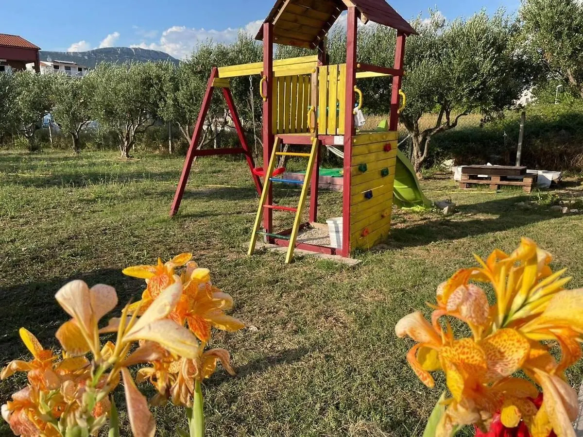 Kuca Za Odmor U Kastelima S Pogledom Na More Kaštela Сasa de vacaciones
