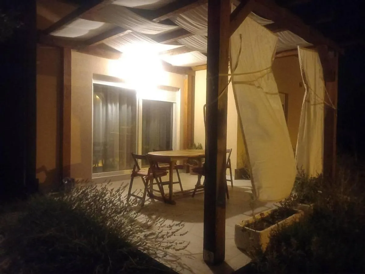 Kuca Za Odmor U Kastelima S Pogledom Na More Kastela
